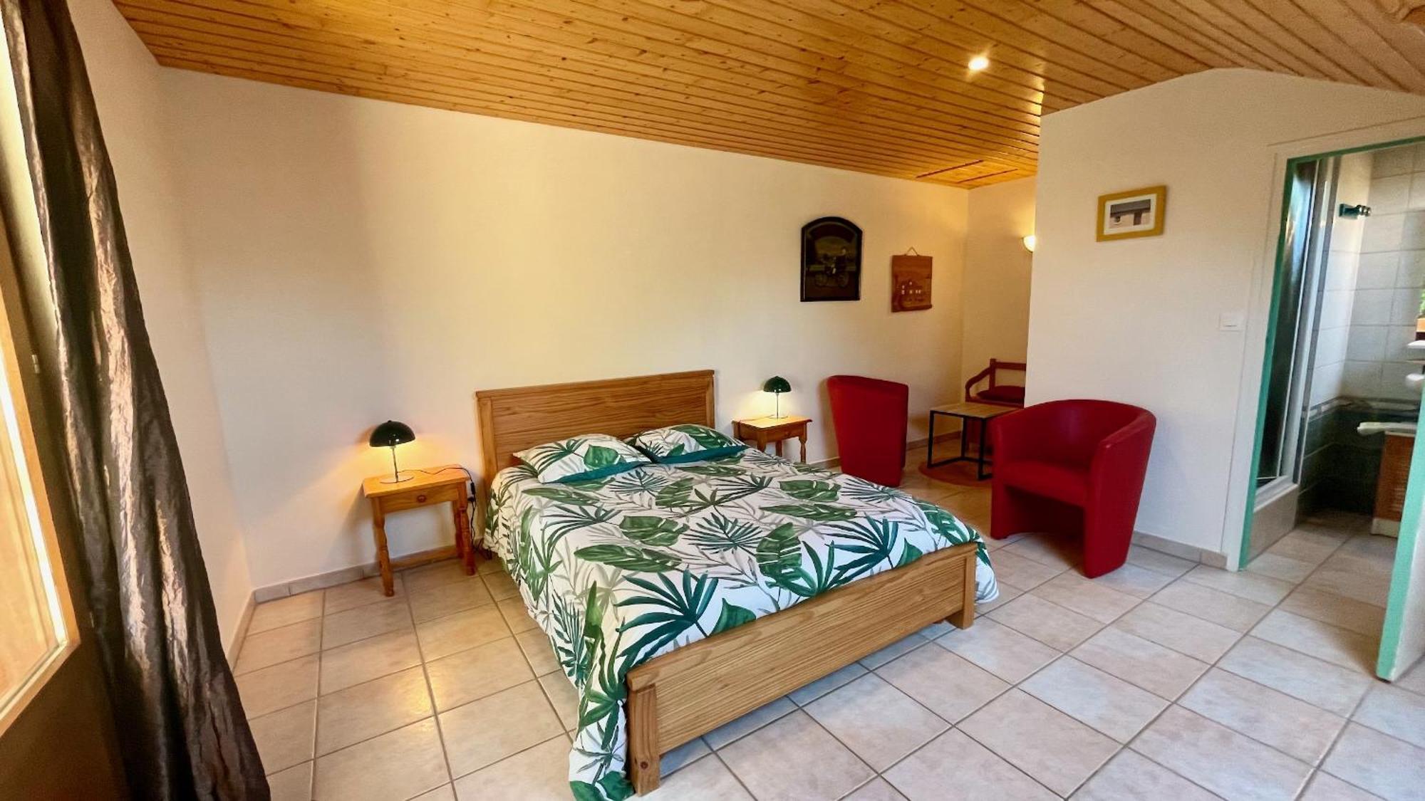 Chambres D'Hotes Les Tilleuls Poullaouen エクステリア 写真